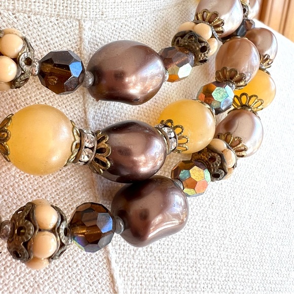 Vintage Beaded Tri Strand Necklace - Picture 5 of 9